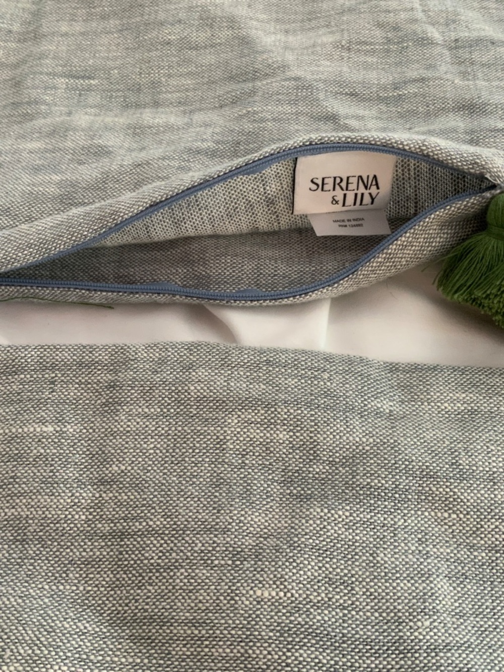 SERENA AND LILY LOT OF 2 BLUE LINEN GREEN TASSELS THROW PILLOWS - Picture 2 of 10